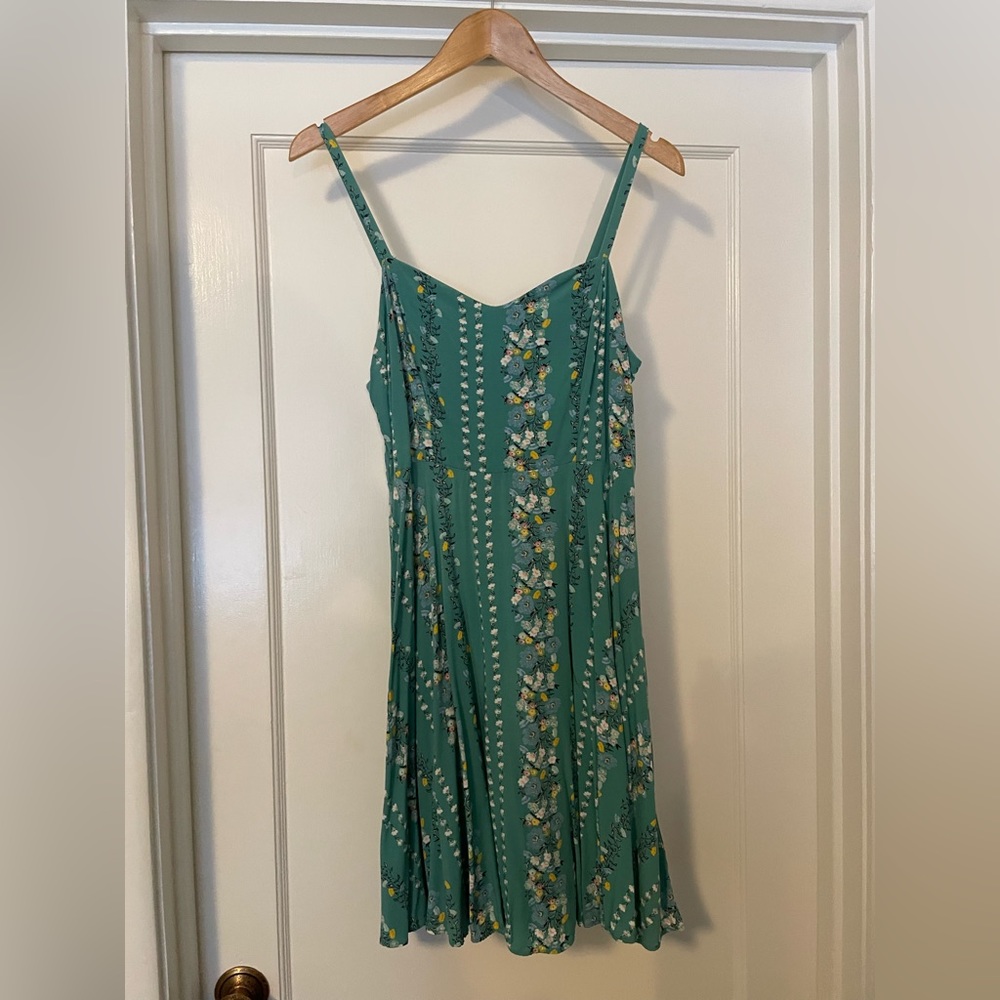 Old Navy 🌼 green floral sun dress